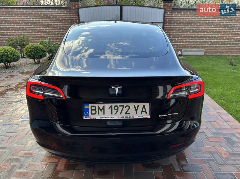 Седан Tesla Model 3 2022 в Сумах