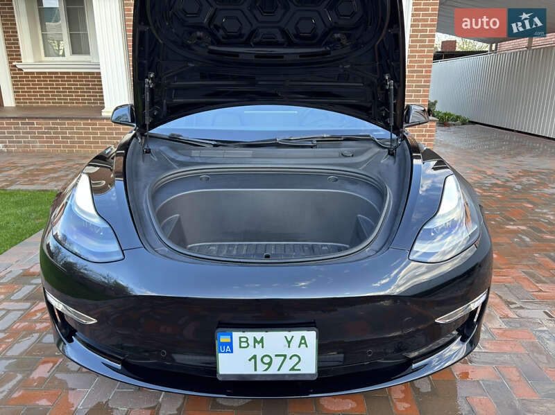 Седан Tesla Model 3 2022 в Сумах