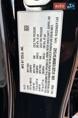 Седан Tesla Model 3 2022 в 