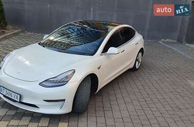 Седан Tesla Model 3 2019 в 