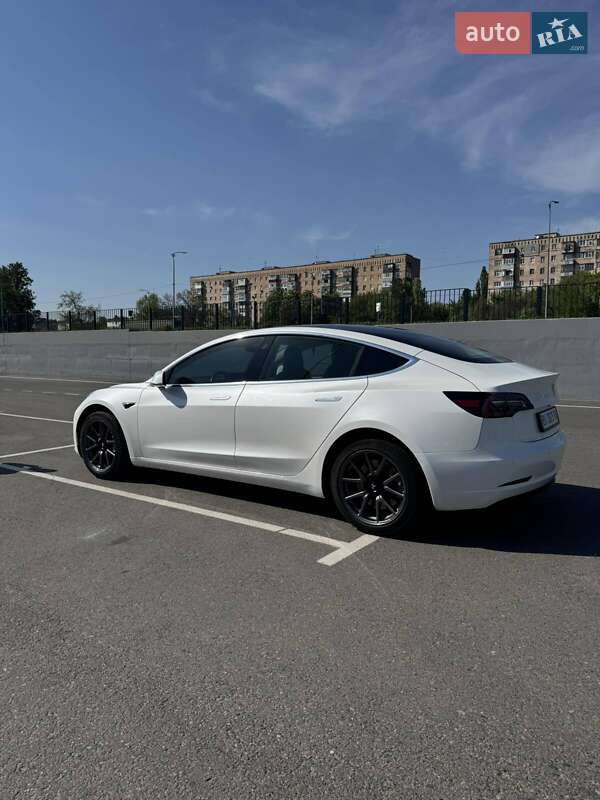 Седан Tesla Model 3 2019 в Полтаве
