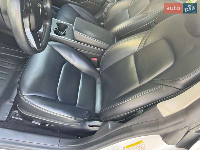 Седан Tesla Model 3 2019 в Полтаве