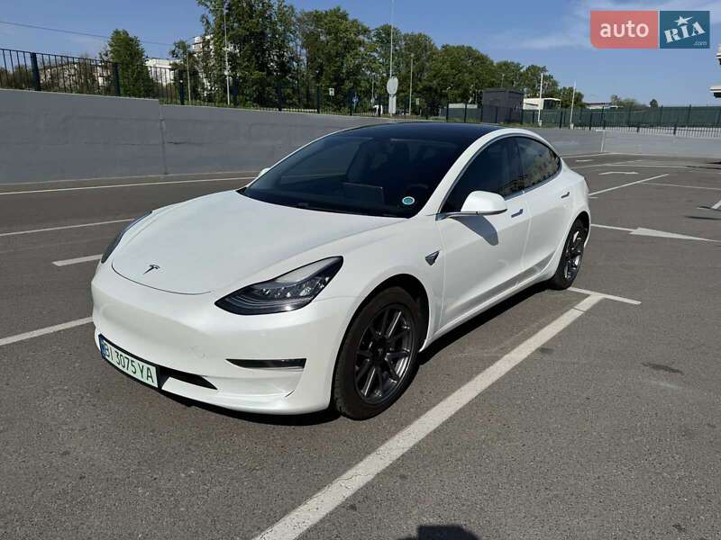 Tesla Model 3 2019