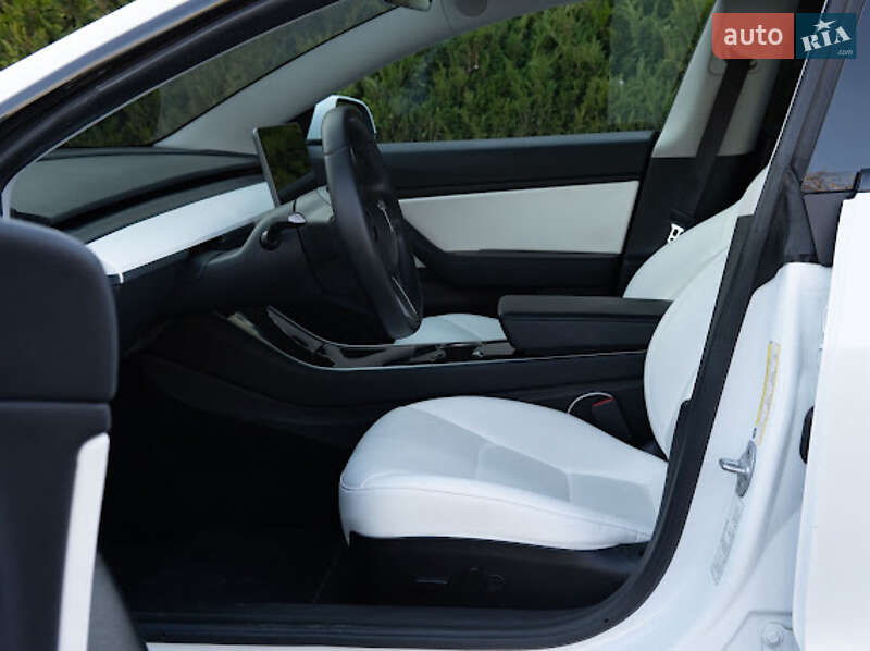 Седан Tesla Model 3 2019 в Львове фото 8 Седан Tesla Model 3 2019 в Львове