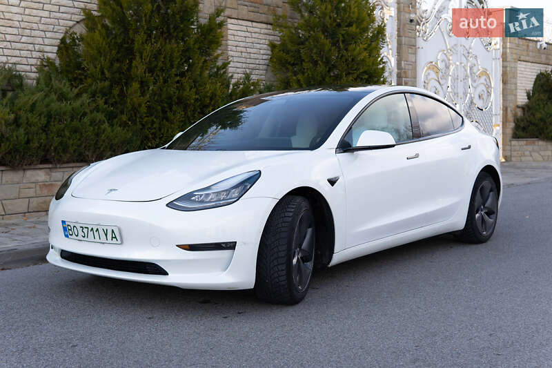 Tesla Model 3 2019
