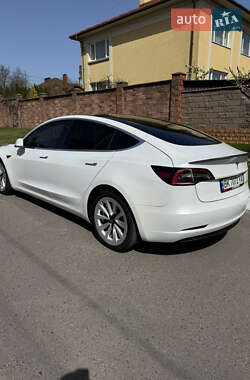 Седан Tesla Model 3 2020 в 