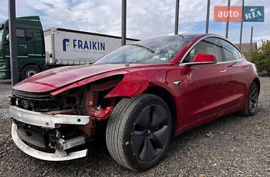 Седан Tesla Model 3 2018 в 