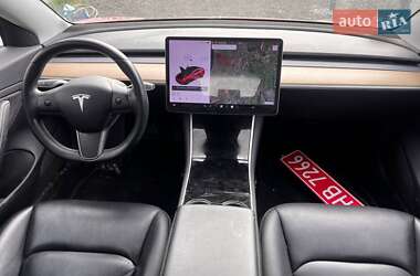 Седан Tesla Model 3 2018 в 