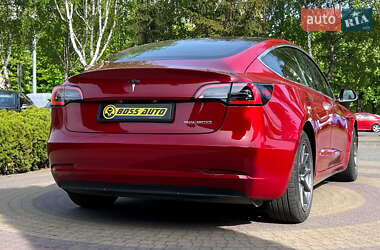 Седан Tesla Model 3 2019 в 