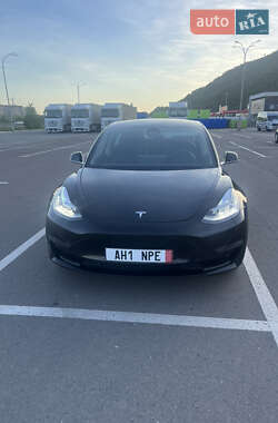 Седан Tesla Model 3 2019 в 