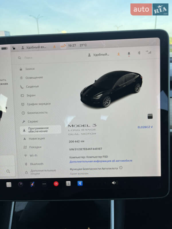 Седан Tesla Model 3 2019 в Мукачево