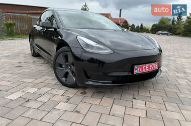 Седан Tesla Model 3 2021 в Ивано-Франковске