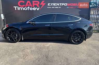 Седан Tesla Model 3 2018 в 