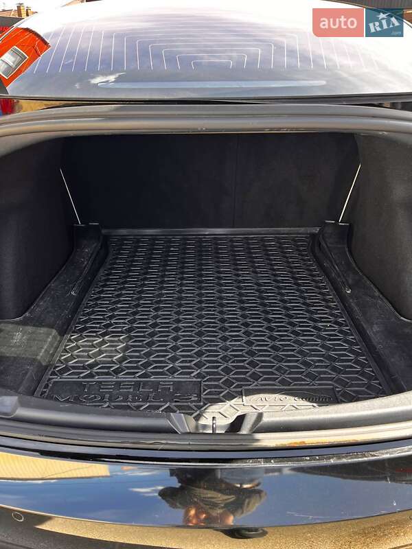 Седан Tesla Model 3 2018 в Киеве фото 21 Седан Tesla Model 3 2018 в Киеве