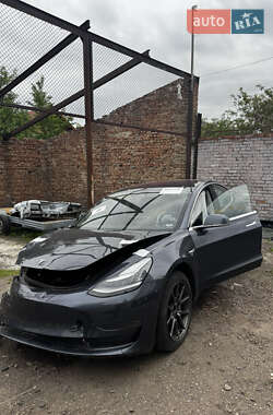 Седан Tesla Model 3 2019 в Львові