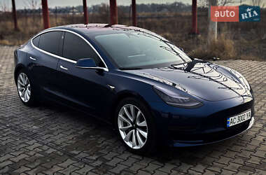 Седан Tesla Model 3 2018 в Луцке