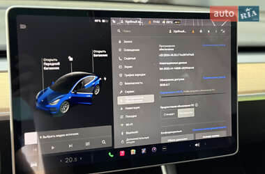 Седан Tesla Model 3 2019 в 