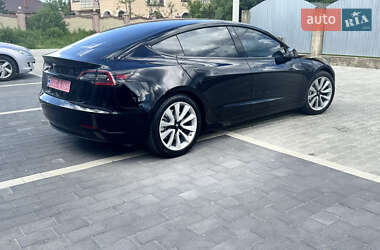 Седан Tesla Model 3 2020 в 