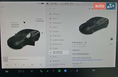 Седан Tesla Model 3 2020 в 