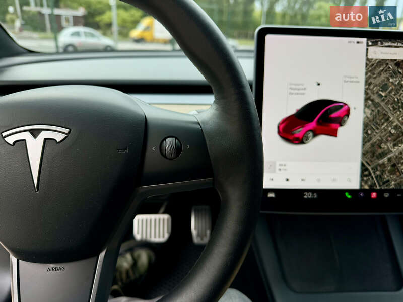 Седан Tesla Model 3 2021 в Виннице