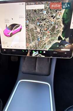 Седан Tesla Model 3 2021 в 