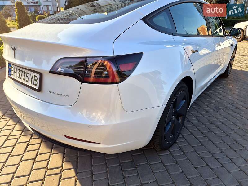 Седан Tesla Model 3 2021 в Одессе