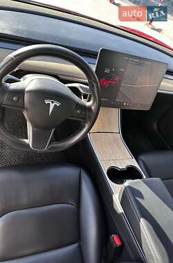 Седан Tesla Model 3 2018 в 