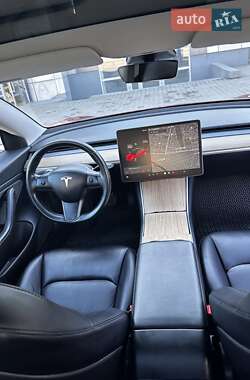 Седан Tesla Model 3 2018 в 