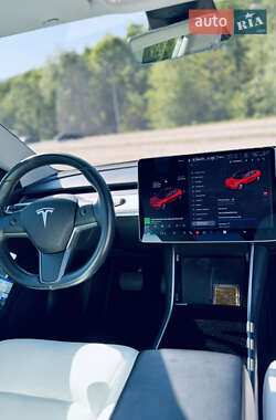 Седан Tesla Model 3 2018 в 