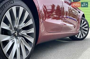 Внедорожник / Кроссовер Tesla Model 3 2024 в 