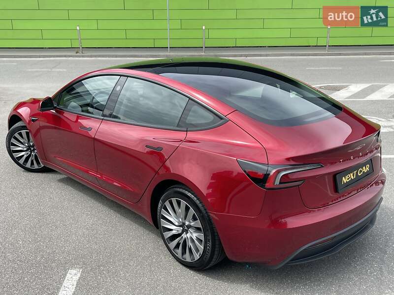 Внедорожник / Кроссовер Tesla Model 3 2024 в Киеве