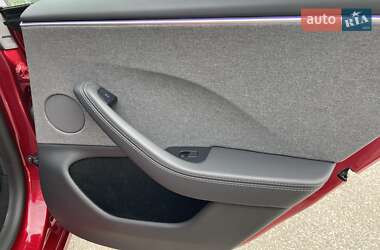 Внедорожник / Кроссовер Tesla Model 3 2024 в 