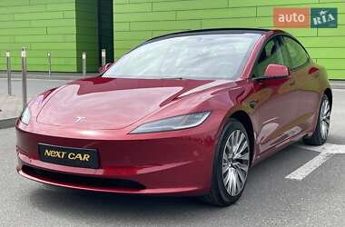 Внедорожник / Кроссовер Tesla Model 3 2024 в 