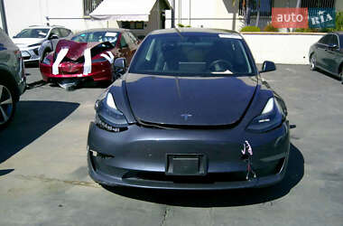 Седан Tesla Model 3 2021 в Львове