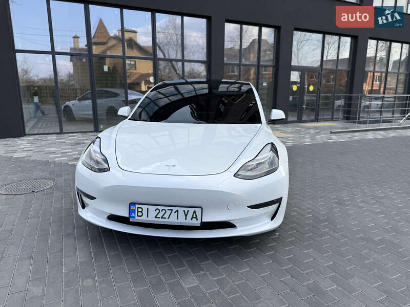 Седан Tesla Model 3 2021 в Полтаве