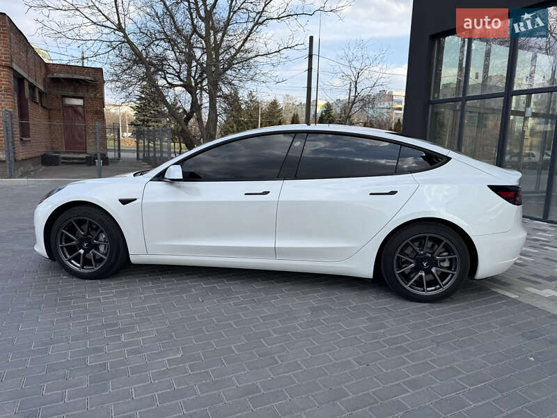 Седан Tesla Model 3 2021 в Полтаве