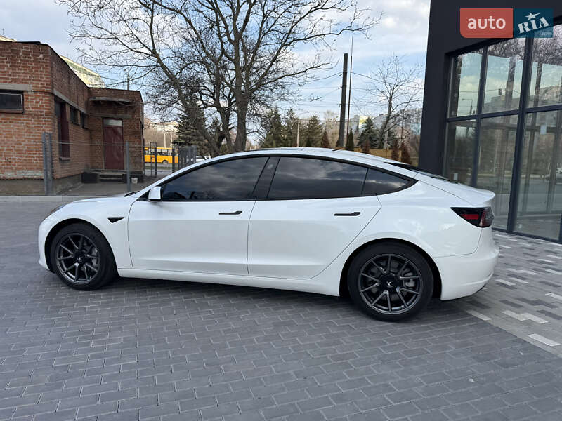 Седан Tesla Model 3 2021 в Полтаве
