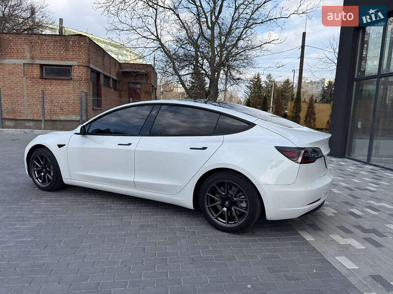 Седан Tesla Model 3 2021 в Полтаве