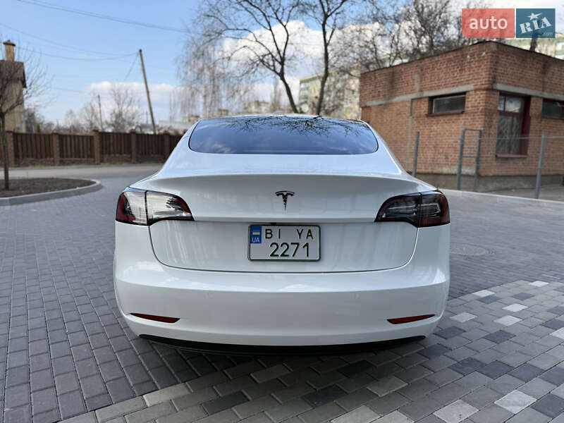 Седан Tesla Model 3 2021 в Полтаве