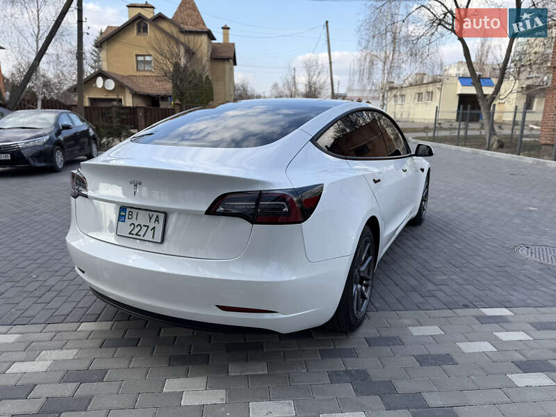Седан Tesla Model 3 2021 в Полтаве