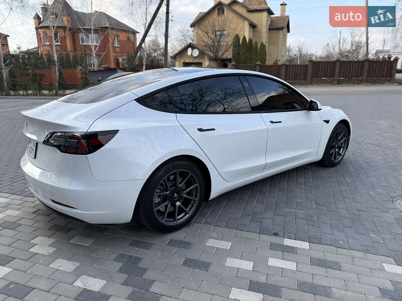 Седан Tesla Model 3 2021 в Полтаве