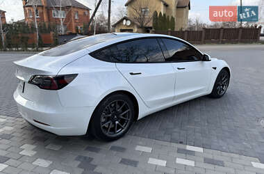 Седан Tesla Model 3 2021 в 