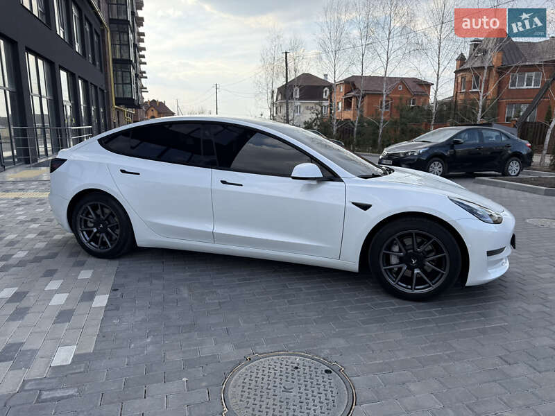 Седан Tesla Model 3 2021 в Полтаве