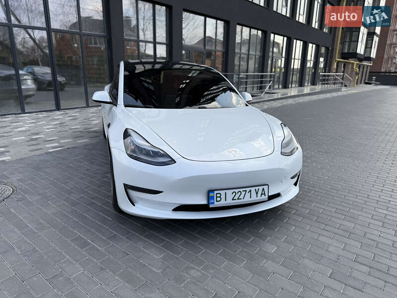 Седан Tesla Model 3 2021 в Полтаве