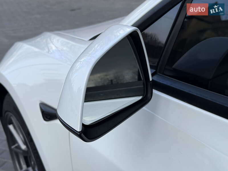 Седан Tesla Model 3 2021 в Полтаве