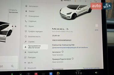 Седан Tesla Model 3 2021 в 