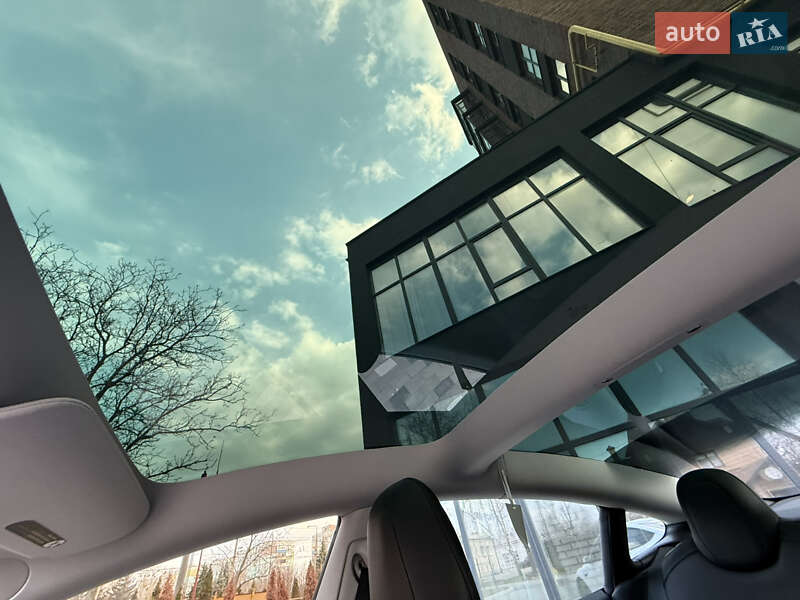 Седан Tesla Model 3 2021 в Полтаве