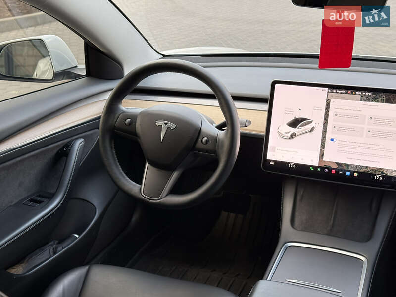 Седан Tesla Model 3 2021 в Полтаве