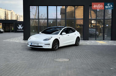 Седан Tesla Model 3 2021 в 