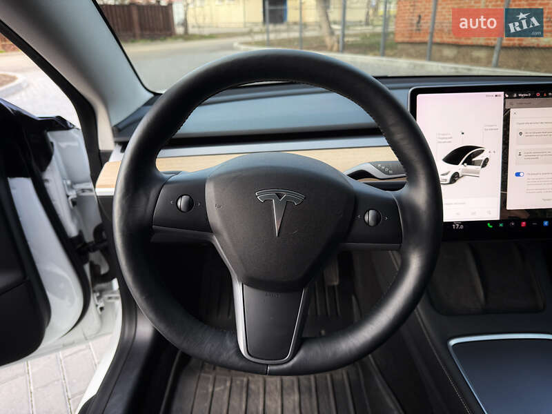 Седан Tesla Model 3 2021 в Полтаве